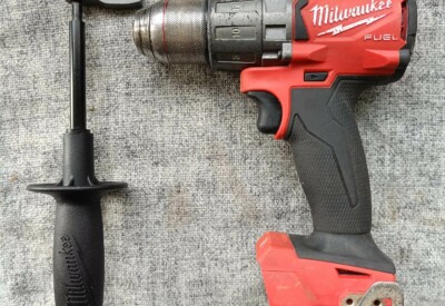 Location Visseuse perceuse Sans-fil Milwaukee à Moncoutant-sur-Sèvre